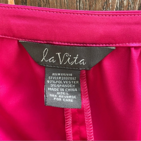 LA VITA Women’s Pink Satin Round Neck Cap Sleeve Blouse Size Large - Picture 2 of 8